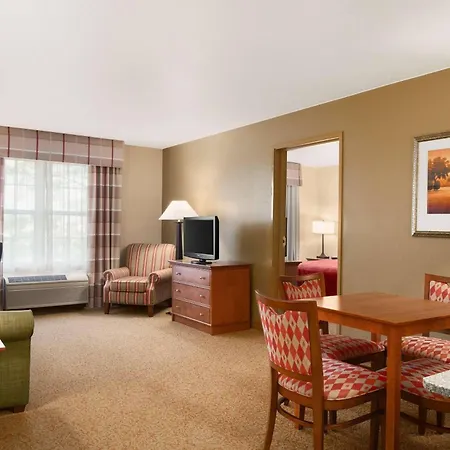 Country Inn & Suites By Radisson, Sycamore, Il