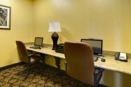 Country & By Radisson, Sycamore, Il 3*