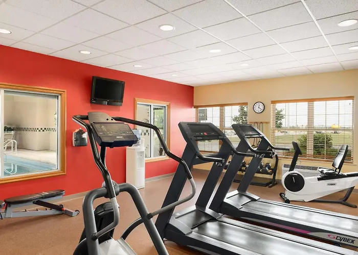 Country & By Radisson, Sycamore, Il 3*