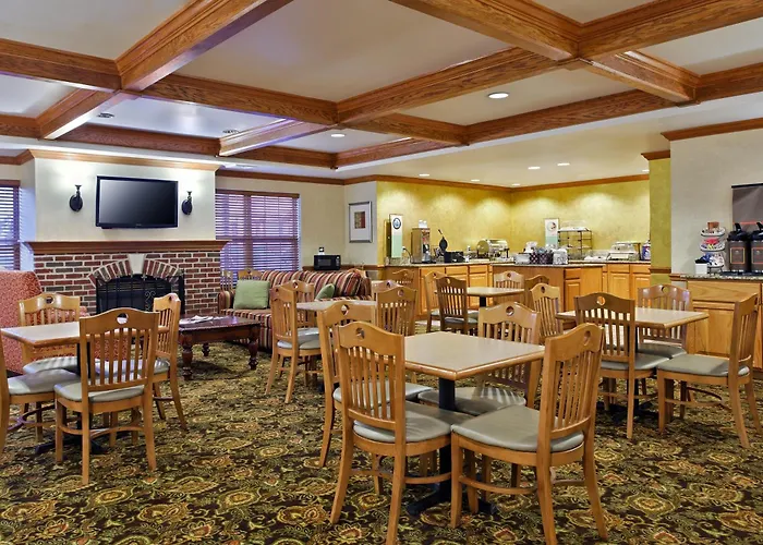 Country & By Radisson, Sycamore, Il Hotel